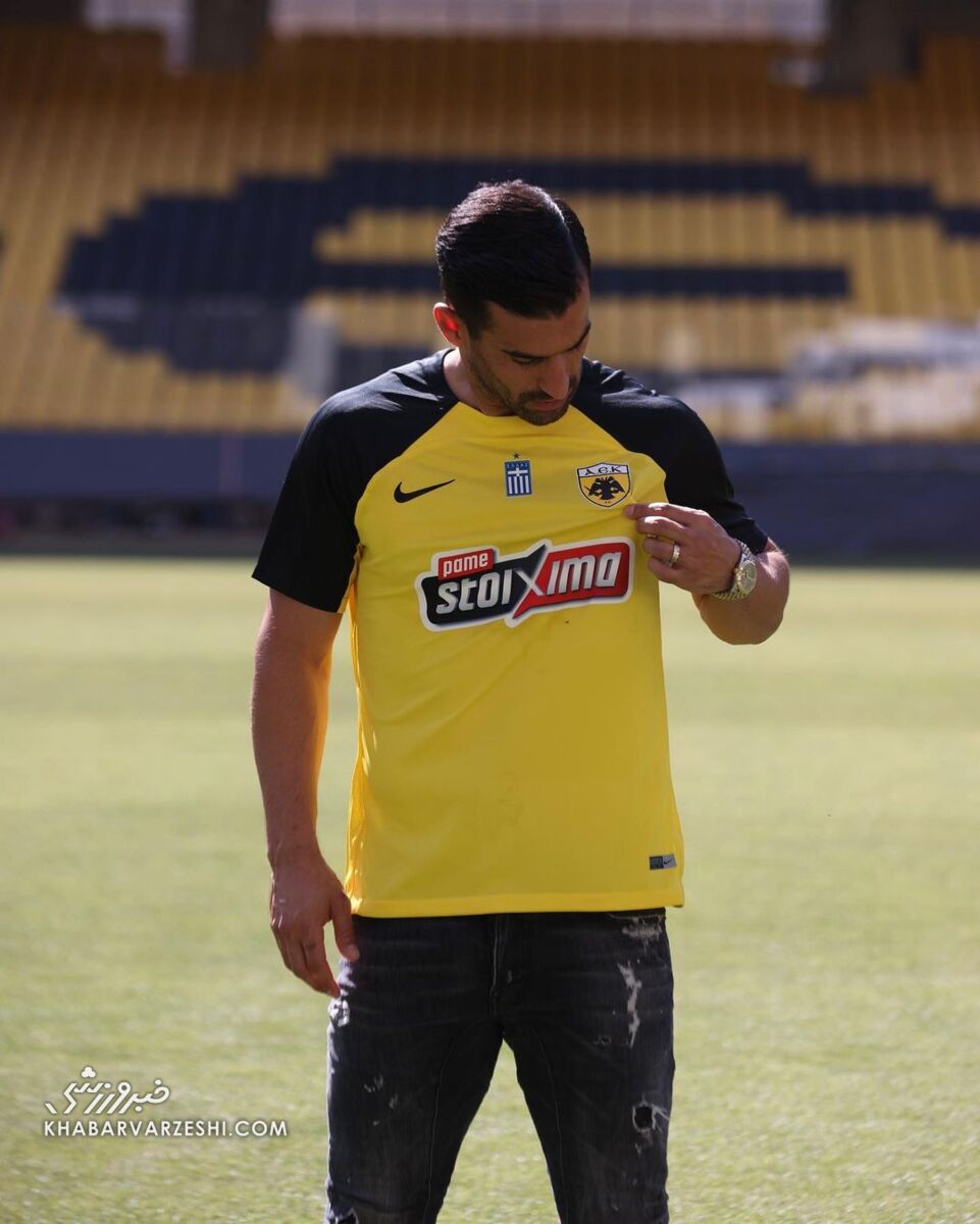 احسان حاج صفی در مراسم رونمایی از پیراهن جدید آ. ا.ک +عکس