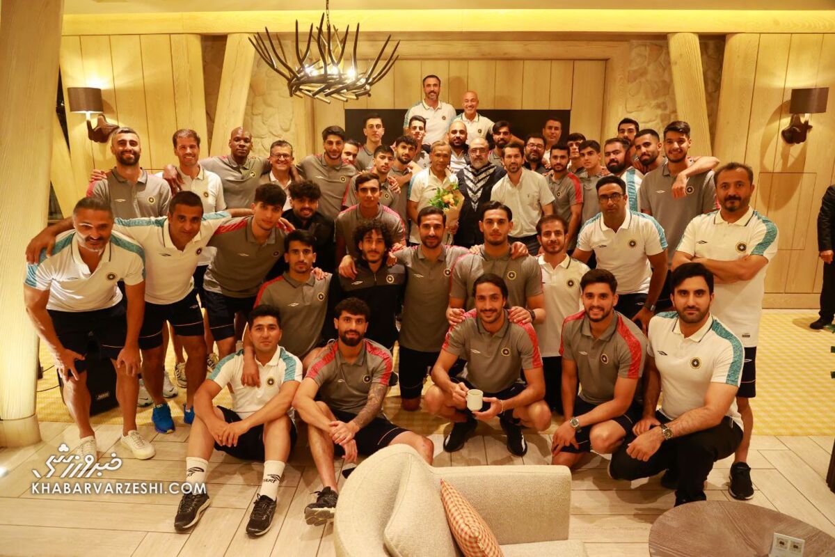 عکس| اقدام دستهجمعی سپاهانیها؛ مورایس سورپرایز شد!