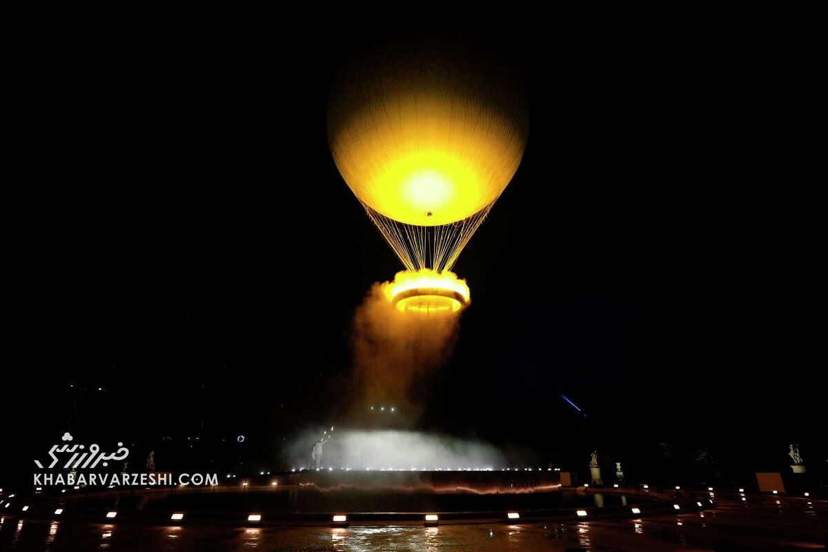 خاصترین فردی که مشعل المپیک را حمل کرد؛ قهرمان ۱۰۰ ساله و زنده فرانسه/ زن و مردی که مشعل المپیک را روشن کردند، چه کسانی بودند؟ +تصاویر