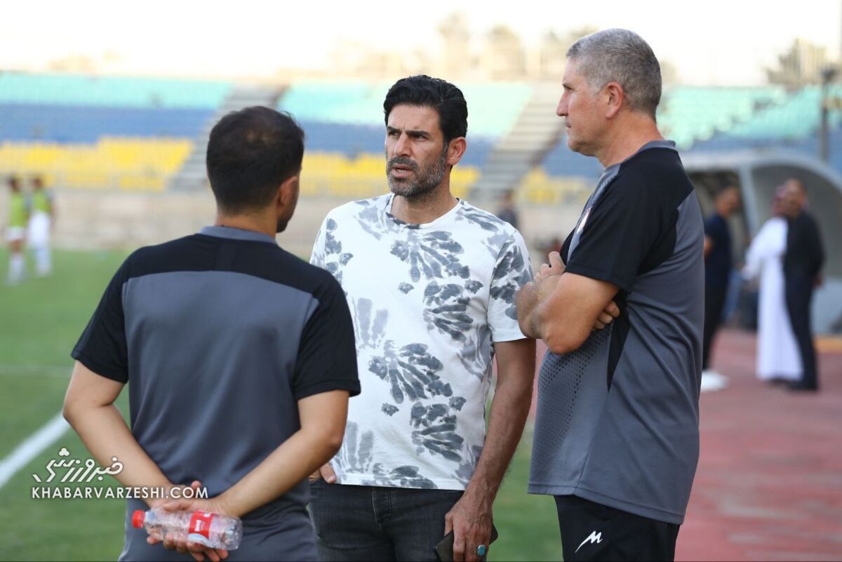 واکنش بادامکی به رفت و آمد گاو و گوسفند در تمرین پرسپولیس/ با عطیهالله همه توافقات را کرده بودیم واکنش بادامکی به رفت و آمد گاو و گوسفند در تمرین پرسپولیس/ با عطیهالله همه توافقات را کرده بودیم