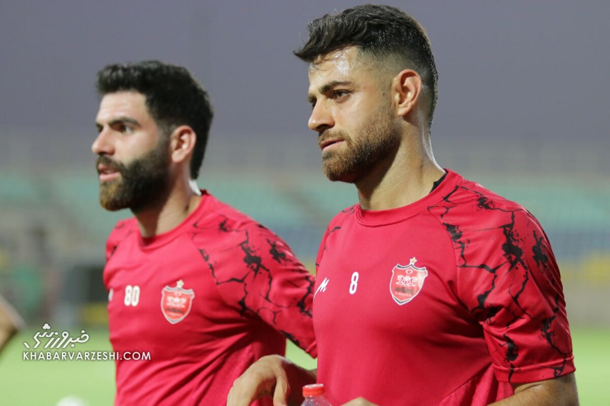 سلفی ستاره پرسپولیس با عادل فردوسیپور پس از دربی +عکس سلفی ستاره پرسپولیس با عادل فردوسیپور پس از دربی +عکس