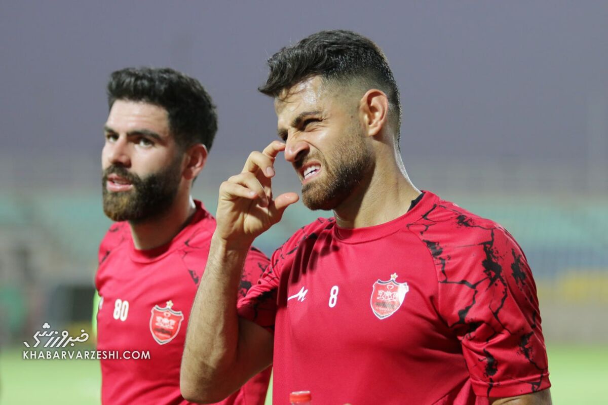 پورعلیگنجی بازی فولاد را از دست داد/ بدشانسی دوباره سراغ مدافع پرسپولیس آمد پورعلیگنجی بازی فولاد را از دست داد/ بدشانسی دوباره سراغ مدافع پرسپولیس آمد