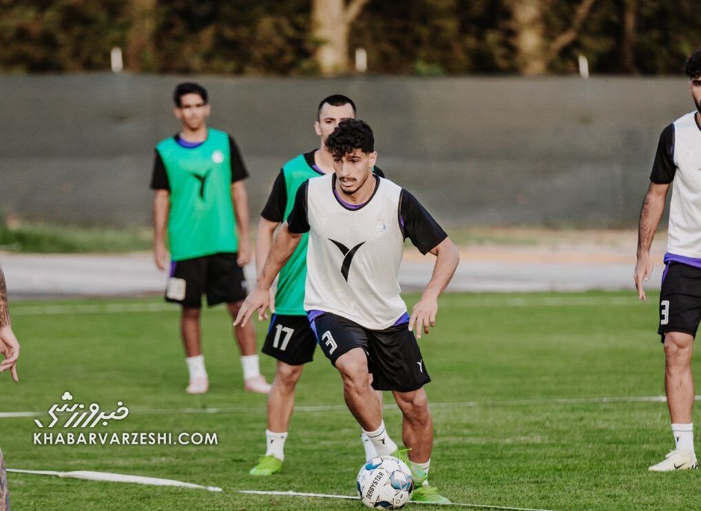 تعجب استقلالیها از محل تمرین جدید +عکس