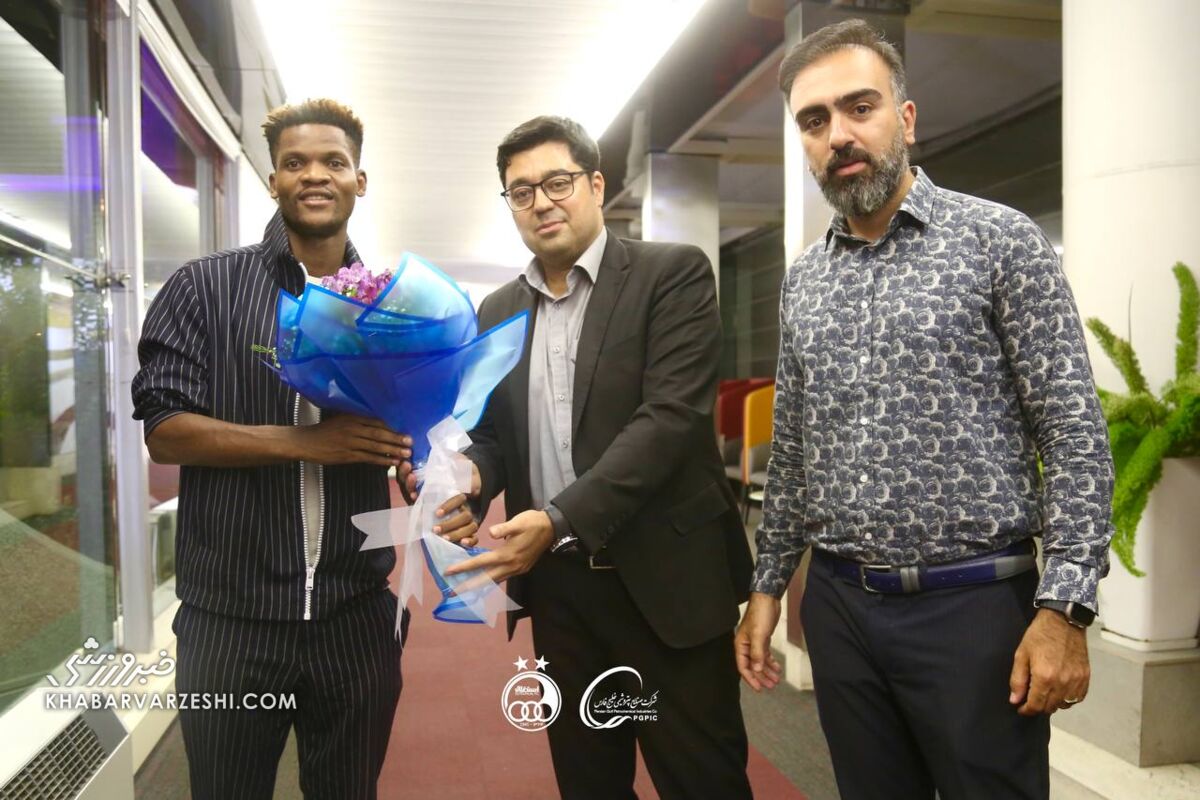 این بازیکن با پیراهن استقلال جفت لایک داد!/ خرید جدید آبیها در آستانه رونمایی +عکس این بازیکن با پیراهن استقلال جفت لایک داد!/ خرید جدید آبیها در آستانه رونمایی +عکس