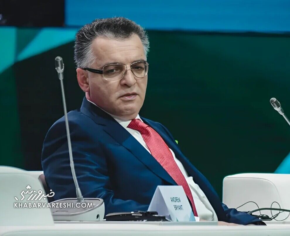 دروازه بان پرسپولیس جواب مالک تراکتور را داد+ عکس دروازه بان پرسپولیس جواب مالک تراکتور را داد+ عکس