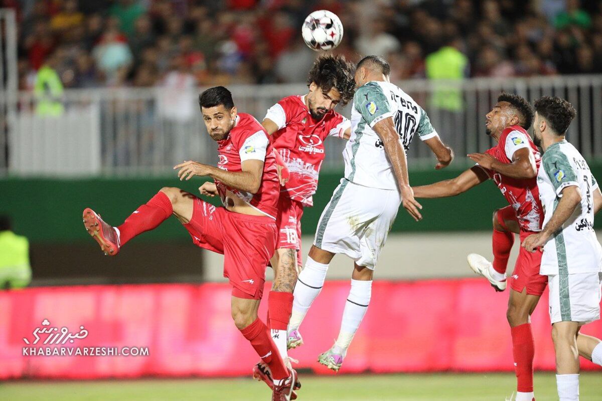 بازگشت پورعلیگنجی به ترکیب پرسپولیس پس از ۴۳ هفته بازگشت پورعلیگنجی به ترکیب پرسپولیس پس از ۴۳ هفته