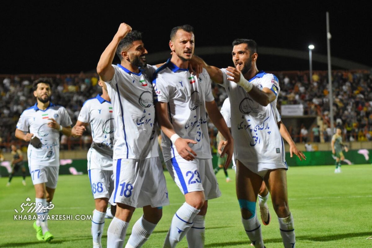 کلوب| استقلال و مهاجم گلزنی که ندارد کلوب| استقلال و مهاجم گلزنی که ندارد