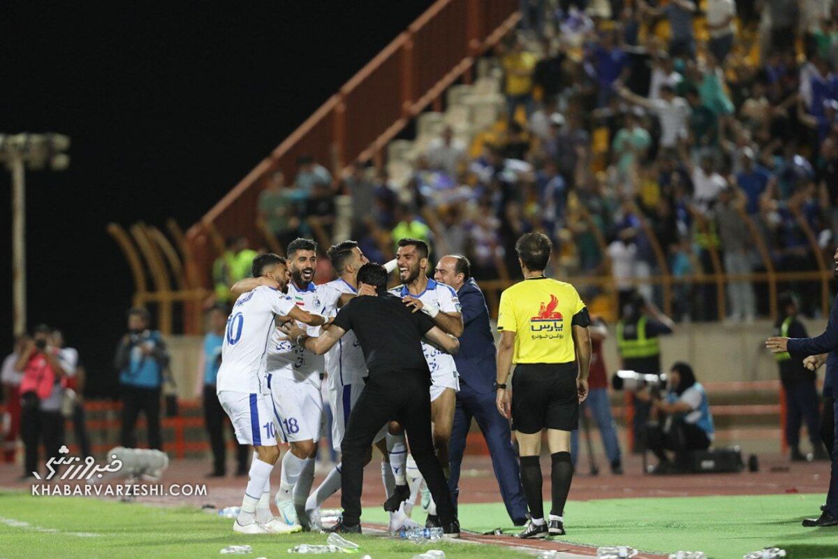 ویدیو| خلاصه بازی شمس آذر ۱ - استقلال ۲/ VAR برد استقلال را برگرداند ویدیو| خلاصه بازی شمس آذر ۱ - استقلال ۲/ VAR برد استقلال را برگرداند
