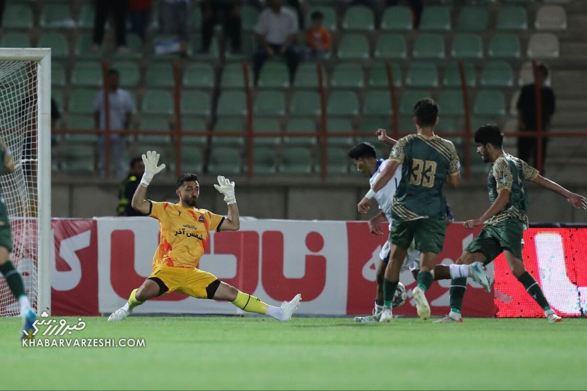 استقلال-شمس آذر؛ جدال بدترین خط دفاع های لیگ!  استقلال-شمس آذر؛ جدال بدترین خط دفاع های لیگ!