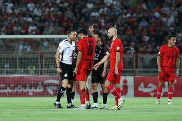 ساعت بازی پرسپولیس و تراکتور امروز ۸ آبان ماه