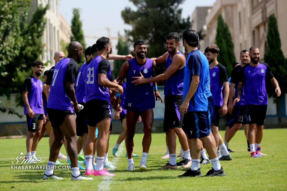 ویدیو| قدردانی تصویری رامین رضاییان از بازیکنان استقلال؛ دمتون گرم بچهها! ویدیو| قدردانی تصویری رامین رضاییان از بازیکنان استقلال؛ دمتون گرم بچهها!