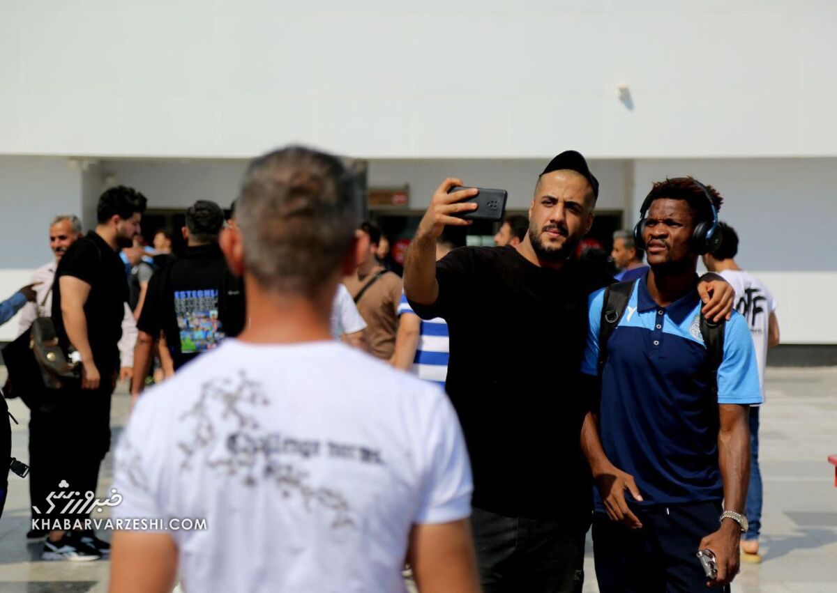 عکس| استقبال ویژه از ستارههای استقلال در شهر خاطرهها