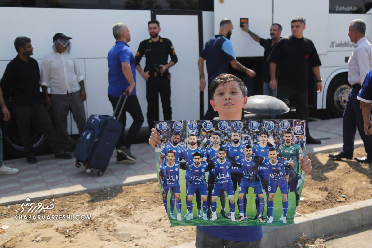 عکس| استقبال ویژه از ستارههای استقلال در شهر خاطرهها