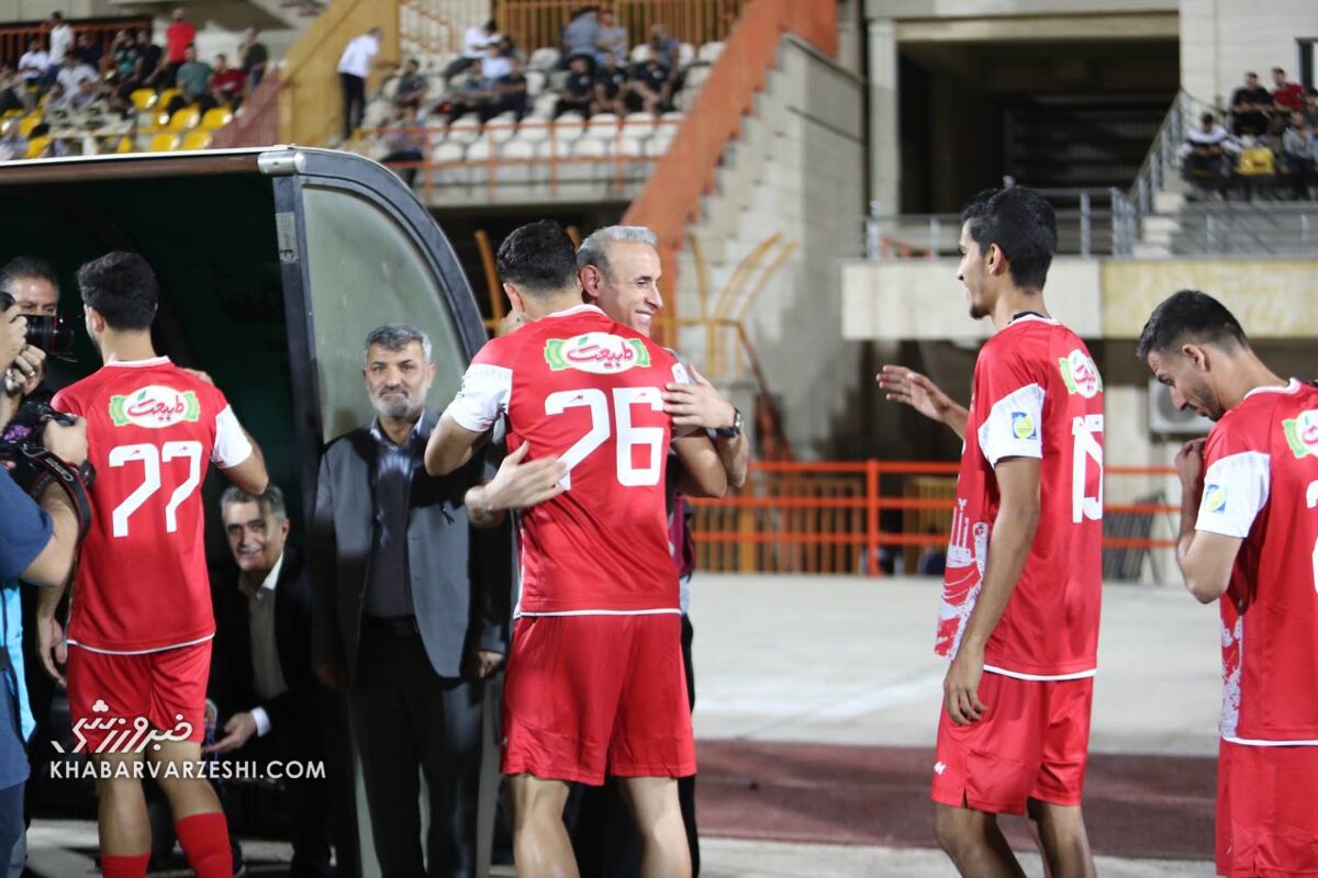یک پرسپولیسی برنده خوش اقبال هفته سیزدهم لیگ برتر/ استقلال بیخطرترین مدعی لیگ! یک پرسپولیسی برنده خوش اقبال هفته سیزدهم لیگ برتر/ استقلال بیخطرترین مدعی لیگ!