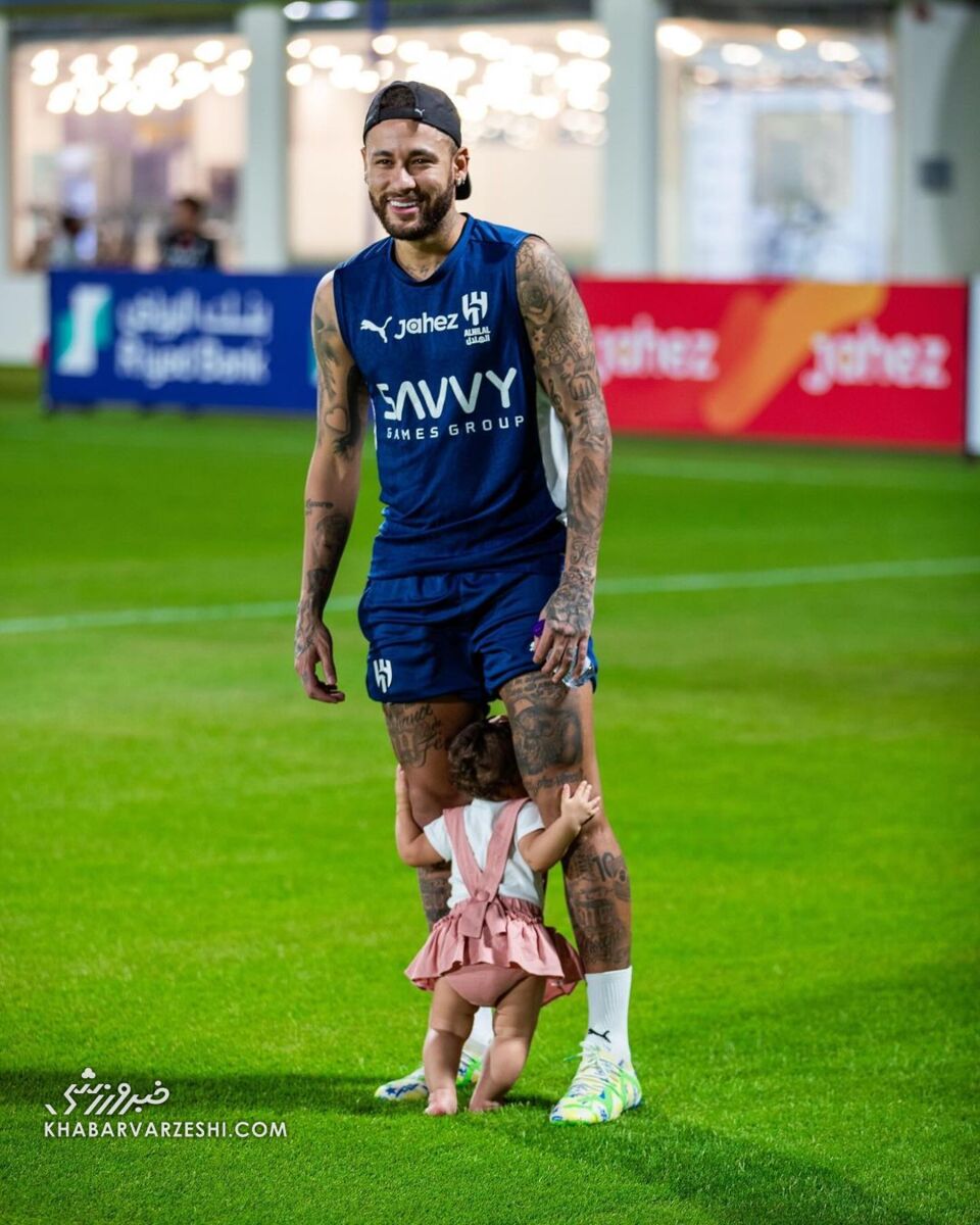 نیمار با انتشار عکسهای دلنشین دخترش، اینستاگرام را منفجر کرد! +تصاویر