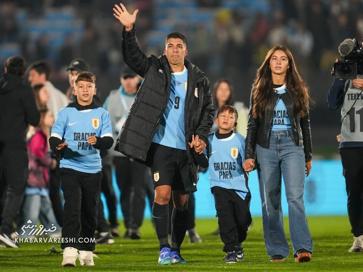 اشکهای لوئیس سوارس و خانوادهاش در مراسم خداحافظی +تصاویر