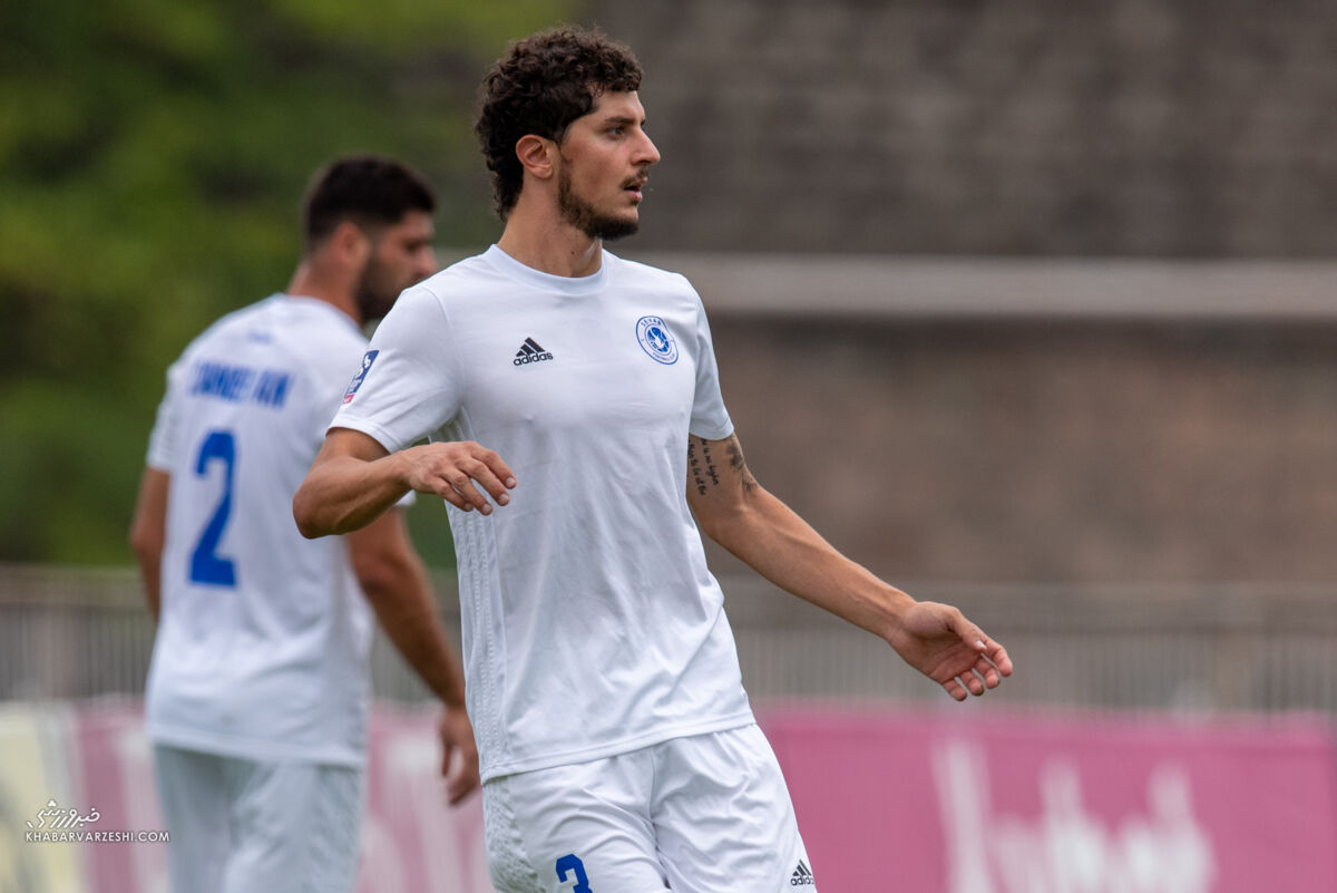 مهاجم تیم ملی ارمنستان در ذوب آهن؛ خرید بزرگ اصفهانیها وسط بحران بیپولی مهاجم تیم ملی ارمنستان در ذوب آهن؛ خرید بزرگ اصفهانیها وسط بحران بیپولی