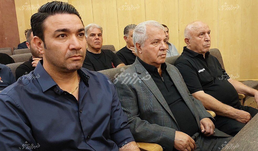 عکس | برخورد گرم نکونام و پروین در مراسم ختم پدر خداداد عزیزی 3