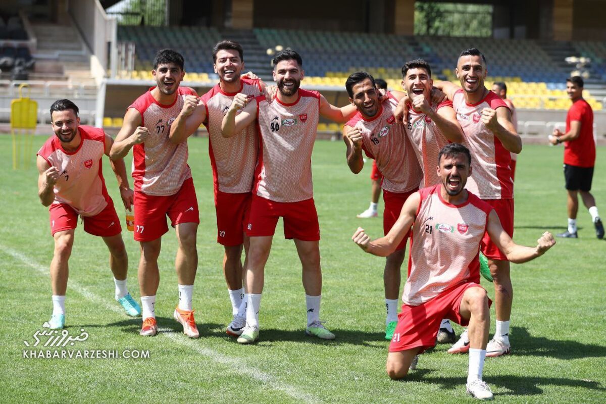 برگزاری آخرین تمرین پرسپولیس پیش از سفر به عربستان برگزاری آخرین تمرین پرسپولیس پیش از سفر به عربستان