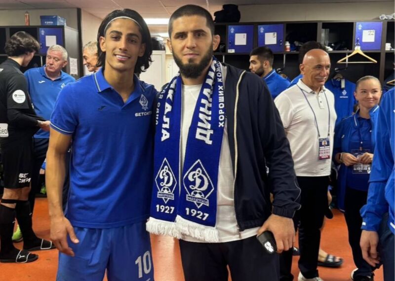 دیدار پدیده فوتبال ایران با قهرمان UFC +عکس دیدار پدیده فوتبال ایران با قهرمان UFC +عکس