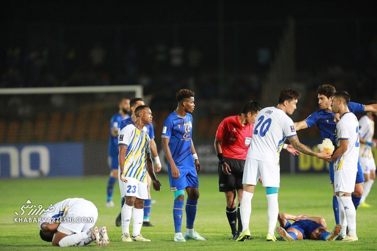 استقلال ۳ - الغرافه ۰؛ آتشبازی استقلال در قلعه حسنخان/ قطریهای پرستاره تحقیر شدند