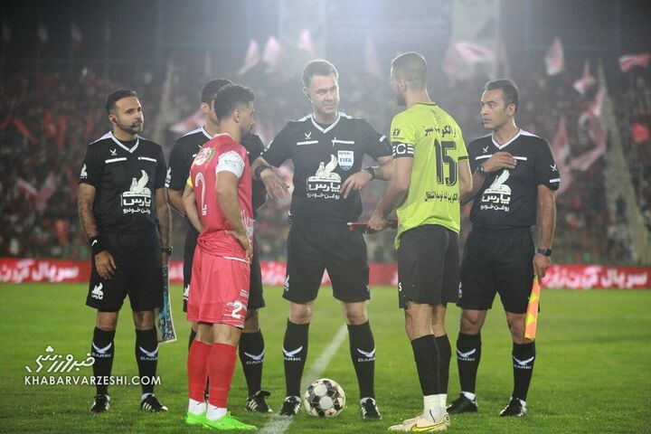 امید عالیشاه، مهران موسوی و محمدحسین زاهدیفر (داور)؛ پرسپولیس - آلومینیوم