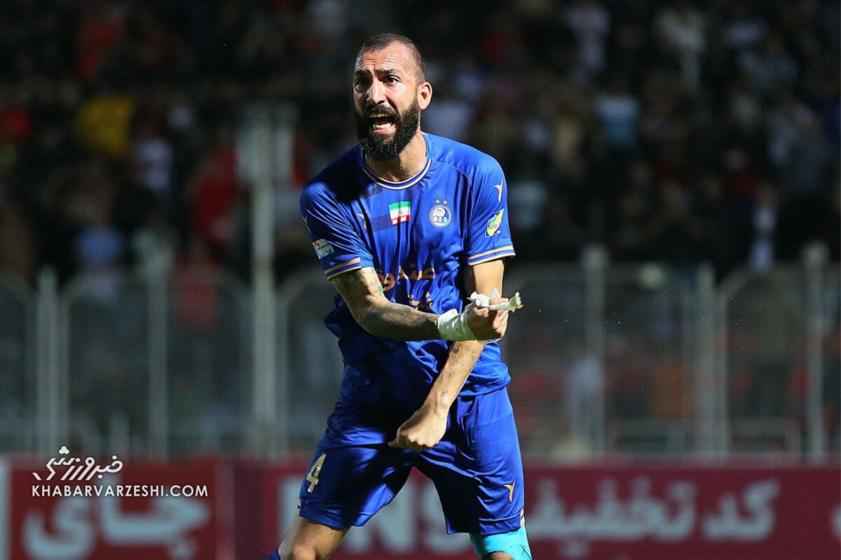 هر کس جای چشمی بود داغ میکرد/ حرفهای روزبه حرف دل کل تیم است/ این نتایج زیبنده استقلال نیست هر کس جای چشمی بود داغ میکرد/ حرفهای روزبه حرف دل کل تیم است/ این نتایج زیبنده استقلال نیست