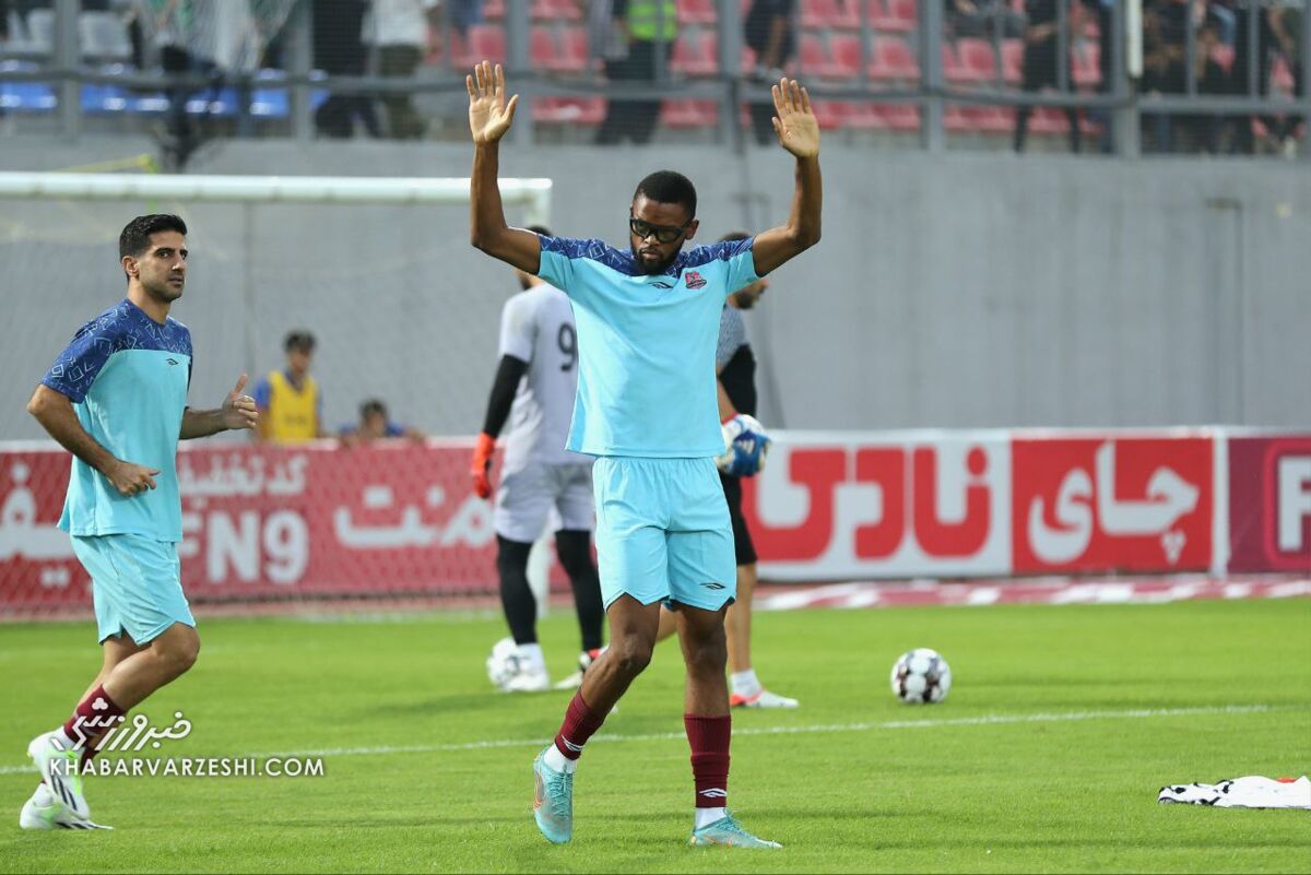 یک استقلالی ۲ امتیاز به پرسپولیس تقدیم کرد +فیلم یک استقلالی ۲ امتیاز به پرسپولیس تقدیم کرد +فیلم