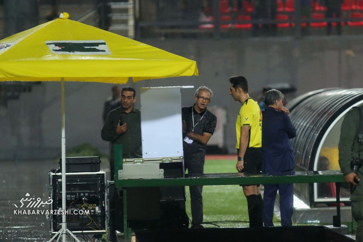 مدارک استقلال علیه داوری بازی با نساجی؛ یک گل سالم، دو پنالتی و یک اخراج اشتباه! +ویدیو مدارک استقلال علیه داوری بازی با نساجی؛ یک گل سالم، دو پنالتی و یک اخراج اشتباه! +ویدیو