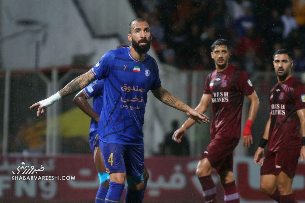 جواد نکونام و تعارفی که با خودش دارد؛ این فصل چقدر زود استقلال تغییر سیستم داد/ راز عصبانیت روزبه چشمی؛ کاپیتان این پست را دوست ندارد!