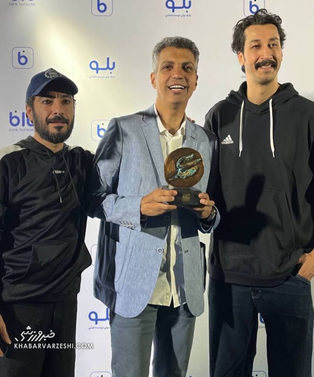 عکس| محاصره عادل فردوسیپور توسط دو سلبریتی استقلالی