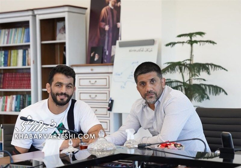 چشم کاروان ایران به مدالهای کشتی؛ معمای پاداش جداگانه فدراسیون، دبیر درس می دهد یا تحقیر می کند؟