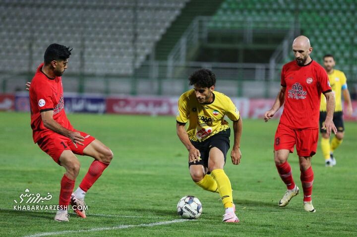 جواد آقاییپور؛ سپاهان - تراکتور