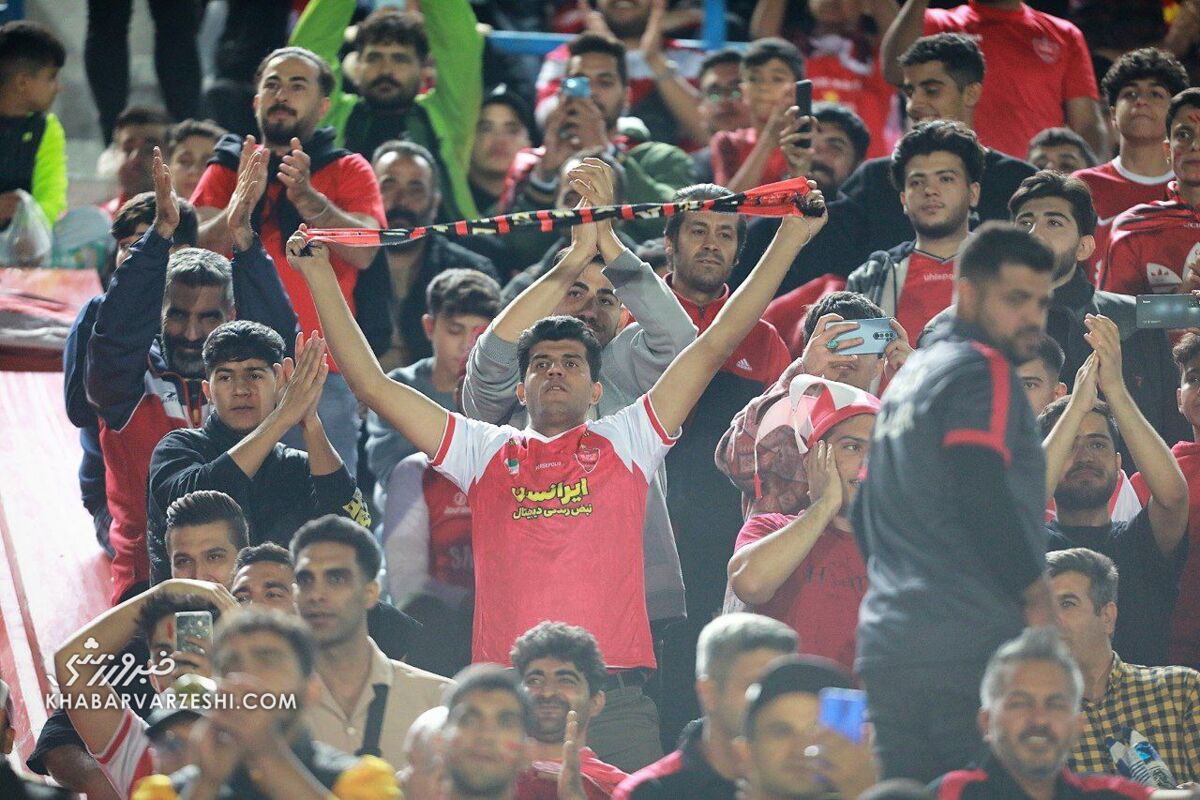 استقبال کم هواداران پرسپولیس از بازی با چادرملو استقبال کم هواداران پرسپولیس از بازی با چادرملو