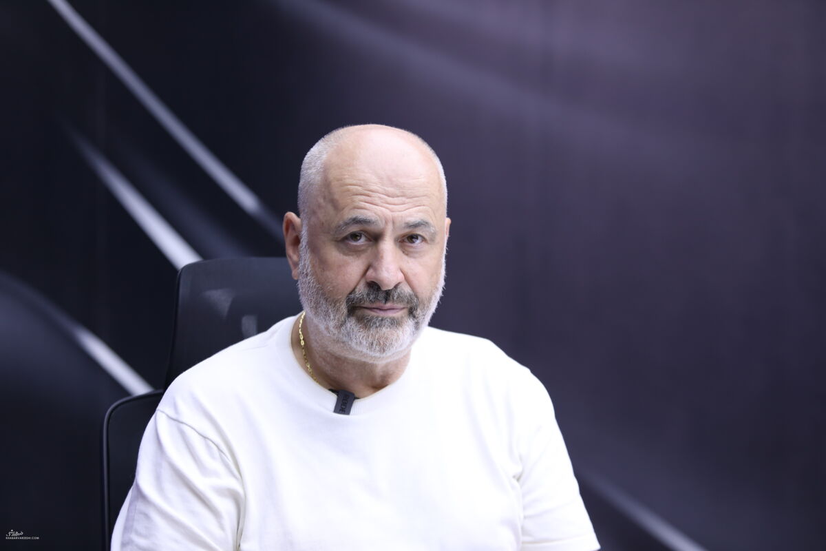 سرمربی خارجی شاغل در لیگ برتر ایران؛ اگر جنگ شود، اسلحه به دست میگیرم و با آمریکا میجنگم! / از ایرانیها تعجب میکنم که کوکاکولا و پپسی میخورند! سرمربی خارجی شاغل در لیگ برتر ایران؛ اگر جنگ شود، اسلحه به دست میگیرم و با آمریکا میجنگم! / از ایرانیها تعجب میکنم که کوکاکولا و پپسی میخورند!