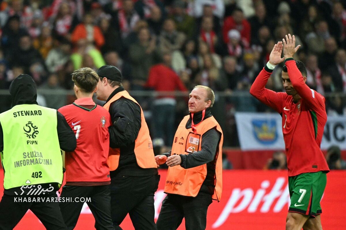 حمایت رونالدو از جیمی جامپ 6 وقتی رونالدو از جیمی جامپ محافظت میکند! +تصاویر