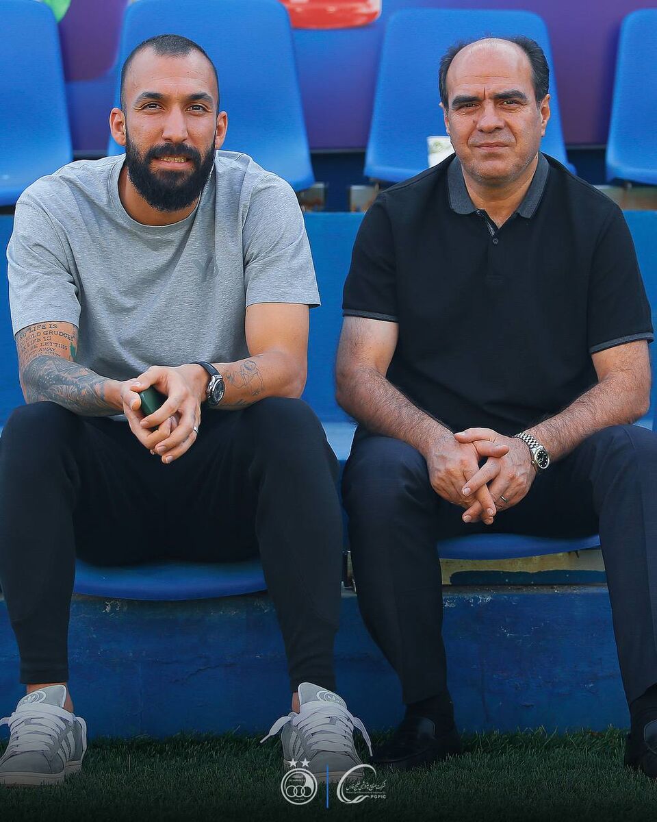 کاپیتان استقلال عصا را کنار گذاشت/ اولین رویارویی روزبه چشمی با سهراب بختیاریزاده!