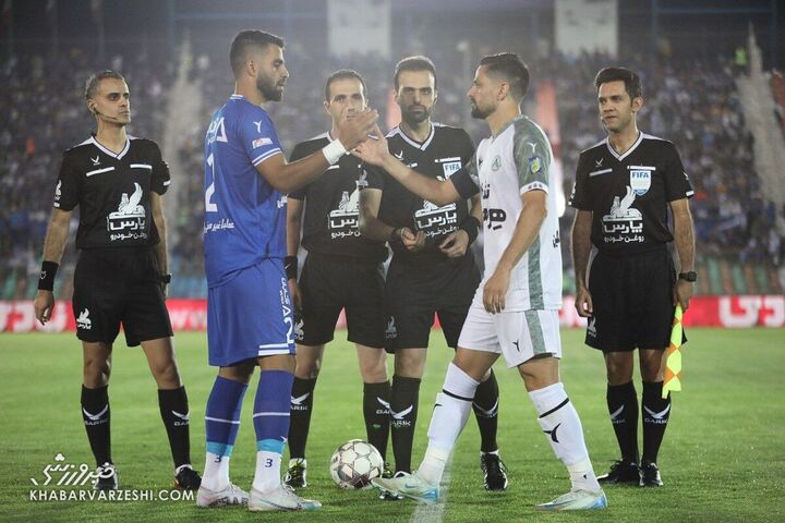 محمدحسین مرادمند، کمال کامیابینیا و امیر عرببراقی (داور)؛ استقلال - ذوب آهن