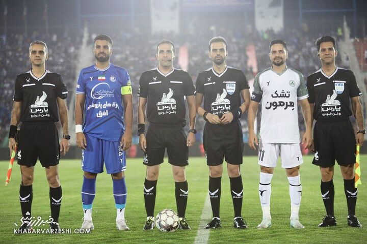 محمدحسین مرادمند، کمال کامیابینیا و امیر عرببراقی (داور)؛ استقلال - ذوب آهن