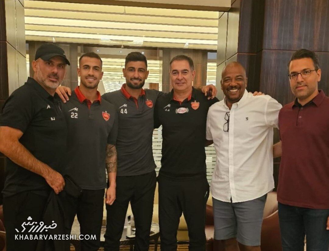 عکس| استقبال یک برزیلی از پرسپولیسیها در دوحه