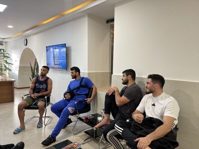 پادشاه در تیم ملی آفتابی شد؛ اولین حضور حسن یزدانی بعد از عمل جراحی پادشاه در تیم ملی آفتابی شد؛ اولین حضور حسن یزدانی بعد از عمل جراحی