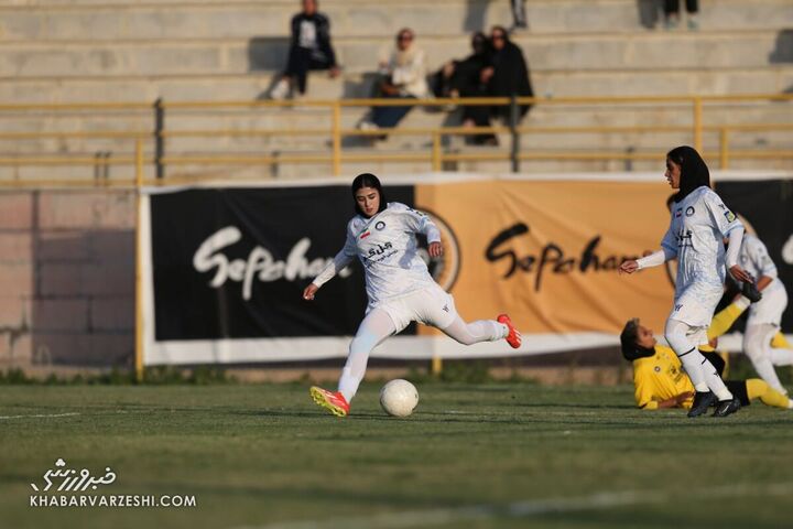 فوتبال زنان سپاهان - گلگهر