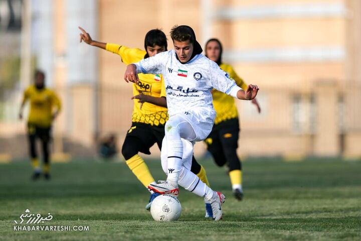 فوتبال زنان سپاهان - گلگهر