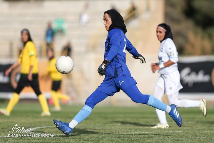 فوتبال زنان سپاهان - گلگهر
