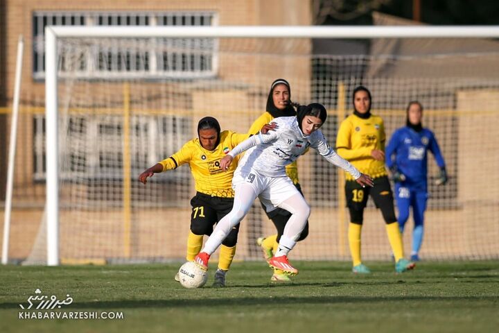 فوتبال زنان سپاهان - گلگهر