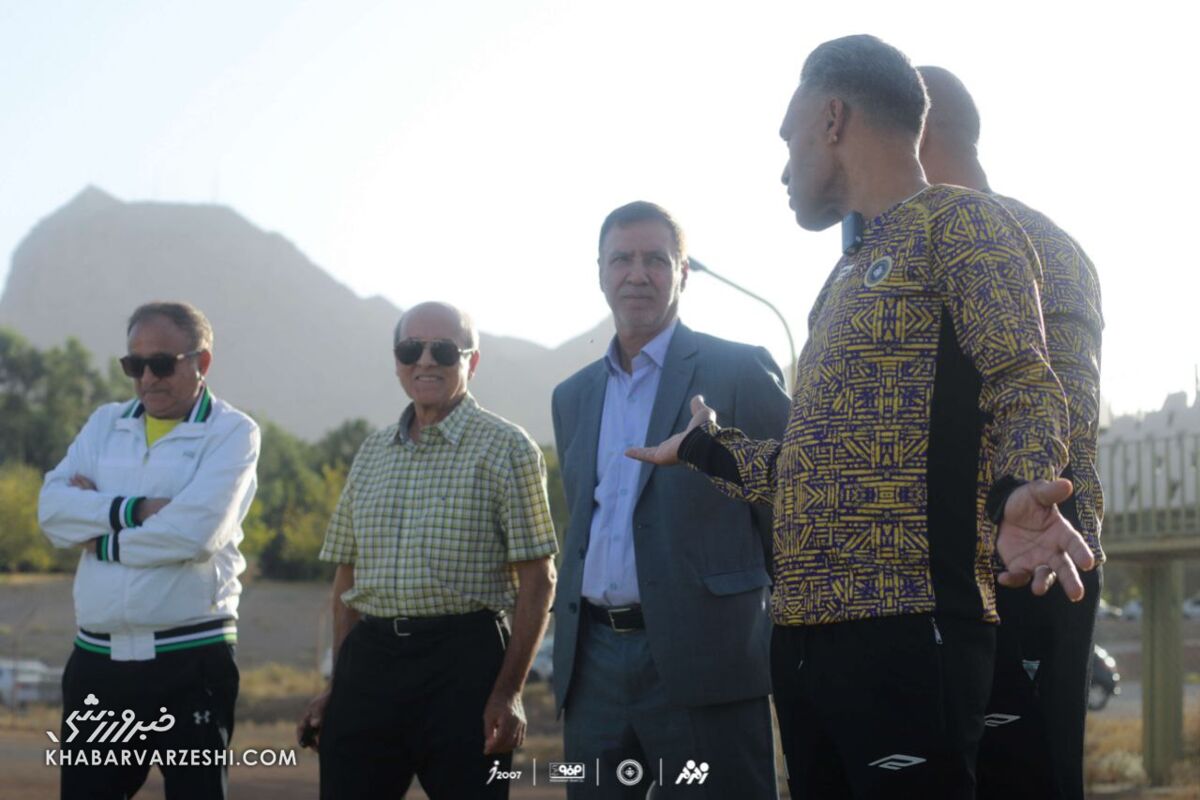 عکس| پیشکسوتان سپاهان در جمع طلاییپوشان عکس| پیشکسوتان سپاهان در جمع طلاییپوشان