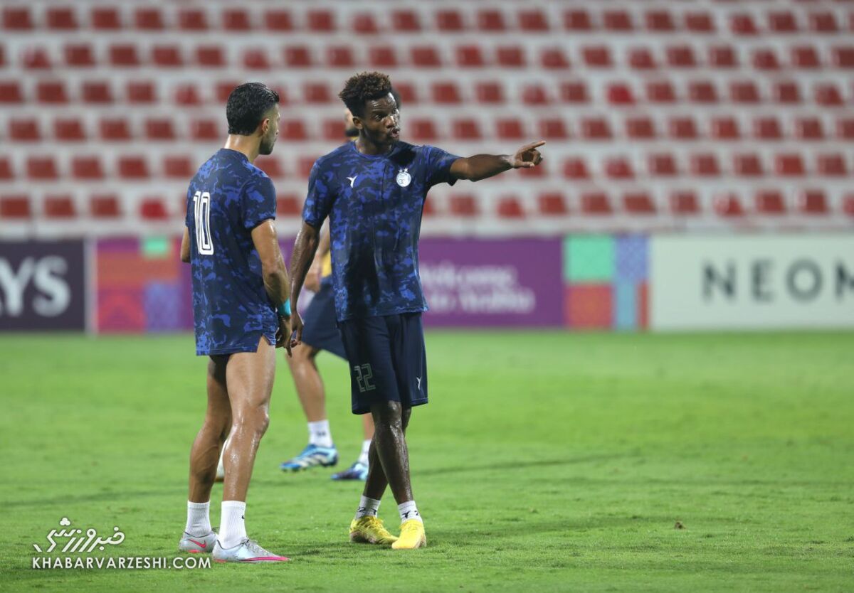 تعجب بازیکنان استقلال از حمله مسافر عربستان به ستاره خارجی آبی ها؛ با هزینه باشگاه سفر می کنند و به ما فحش می دهند! تعجب بازیکنان استقلال از حمله مسافر عربستان به ستاره خارجی آبی ها؛ با هزینه باشگاه سفر می کنند و به ما فحش می دهند!