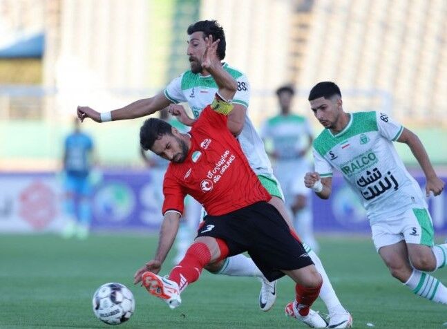 امشب همه تعقیب کننده های تراکتور طرفدار آلومینیوم اراک هستند، شما چطور؟ امشب همه تعقیب کننده های تراکتور طرفدار آلومینیوم اراک هستند، شما چطور؟