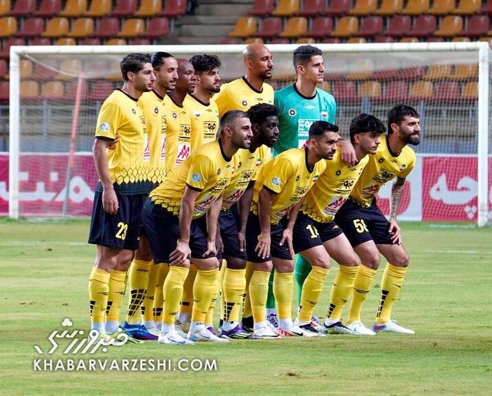 عکس| حمایت از ملیپوش جوان جلوی همشهریهایش عکس| حمایت از ملیپوش جوان جلوی همشهریهایش