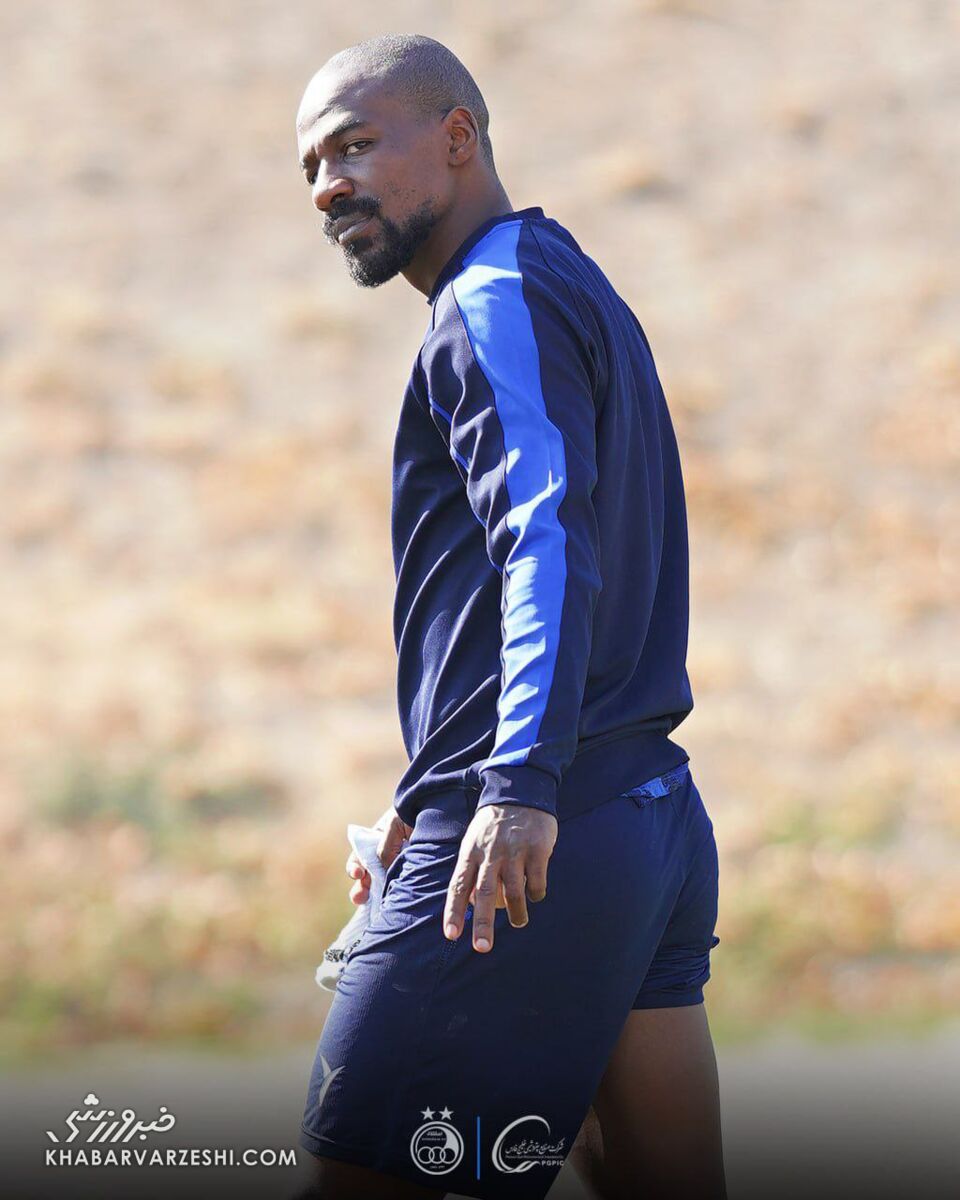 موسیمانه شرح وظایف بازیکنان استقلال را مشخص کرد/ گفتوگوی ویژه سرمربی آفریقایی با سمیعی و شهریاری +تصاویر